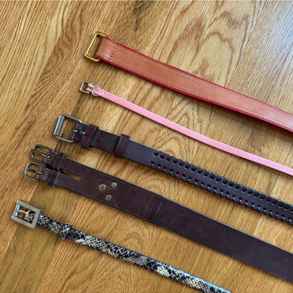 Lot of 5 women’s belts size Small — all leather! Pink, faux snake etc - Picture 2 of 16